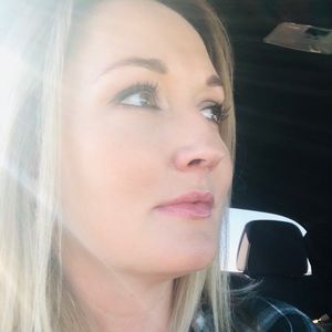 Meet your Posher, Valerie